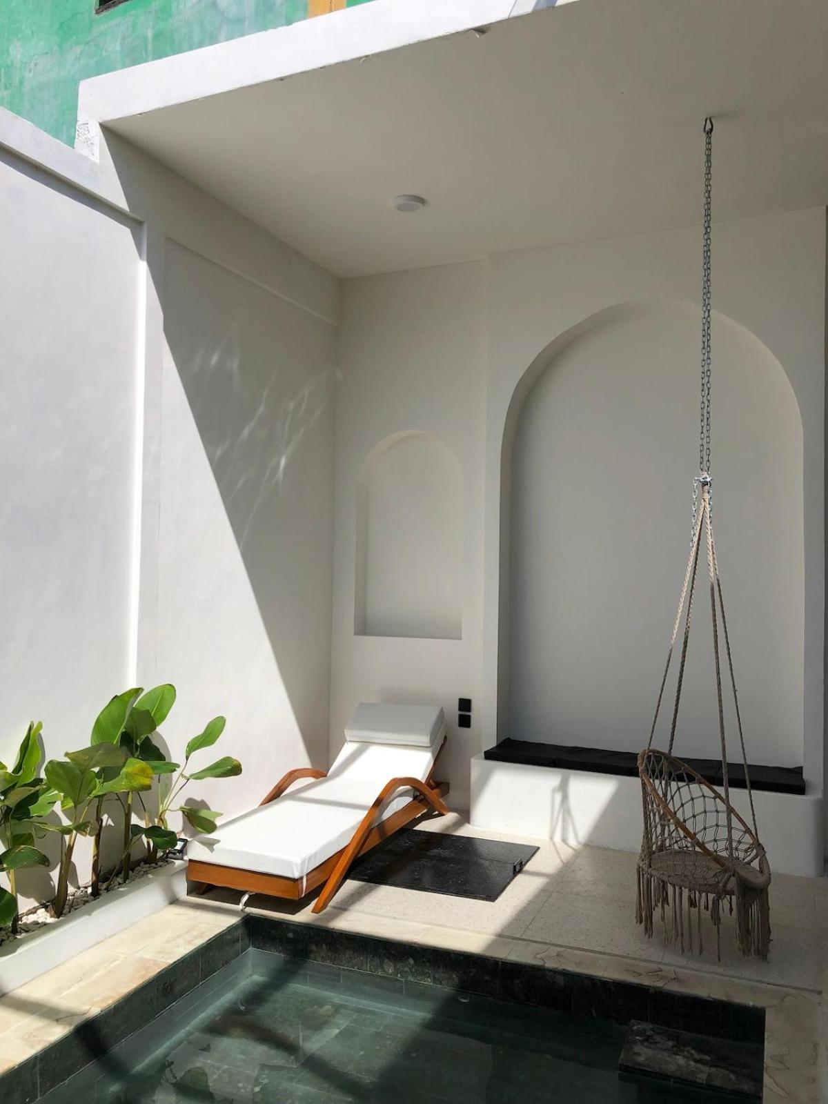 Thera 2 Bedroom Private Pool Near Malioboro Villa